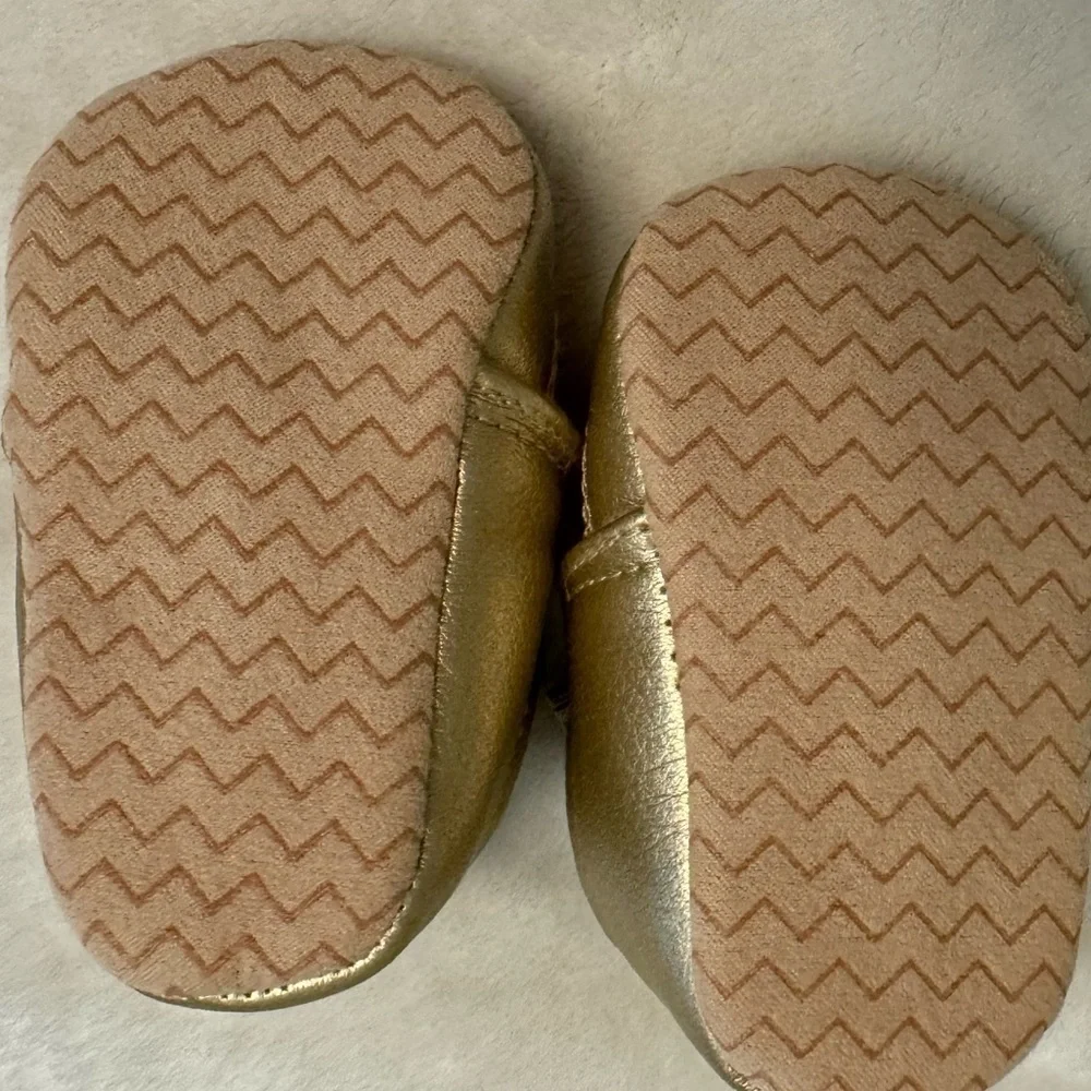 Gold Metallic Moccasin crib shoes Cat & Jack baby